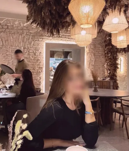 Camila, 25 años