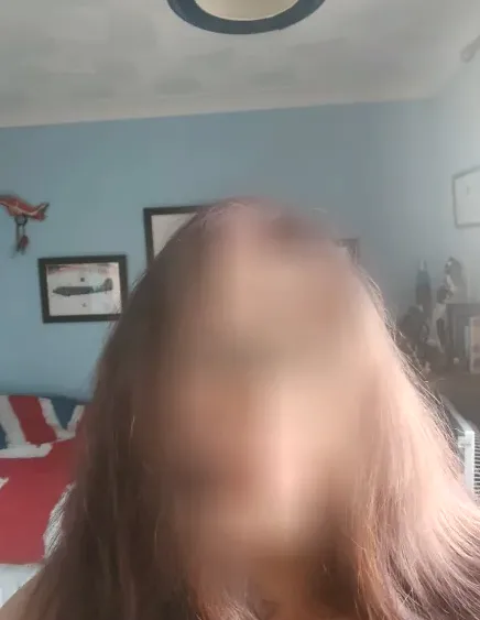 Nawal, 24 años
